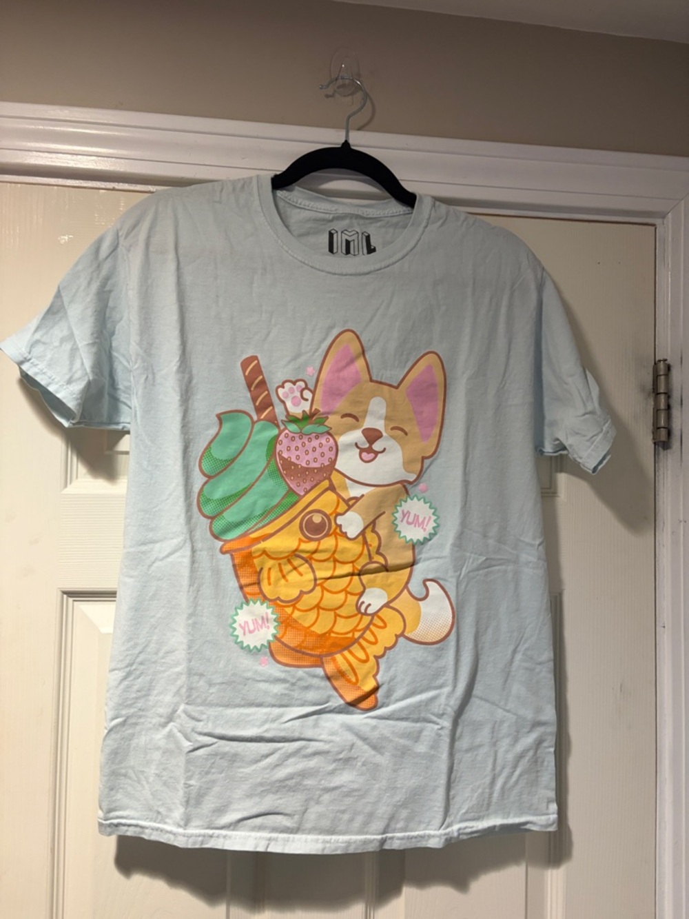 Corgi Ice Cream Graphic Tee in lt blue M